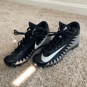 NIKE Men’s Football Cleats